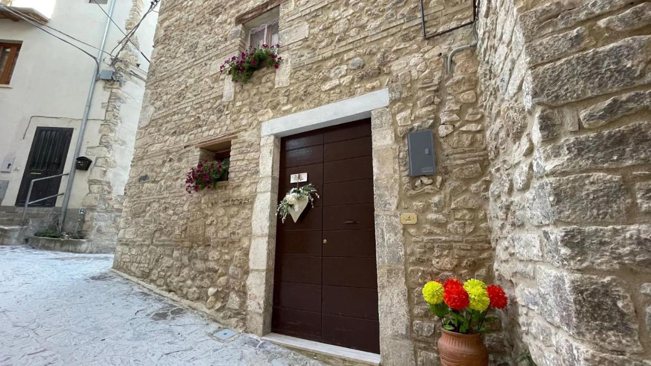 Casa Vacanze Margiu Pater Domus Goriano Sicoli Exterior photo
